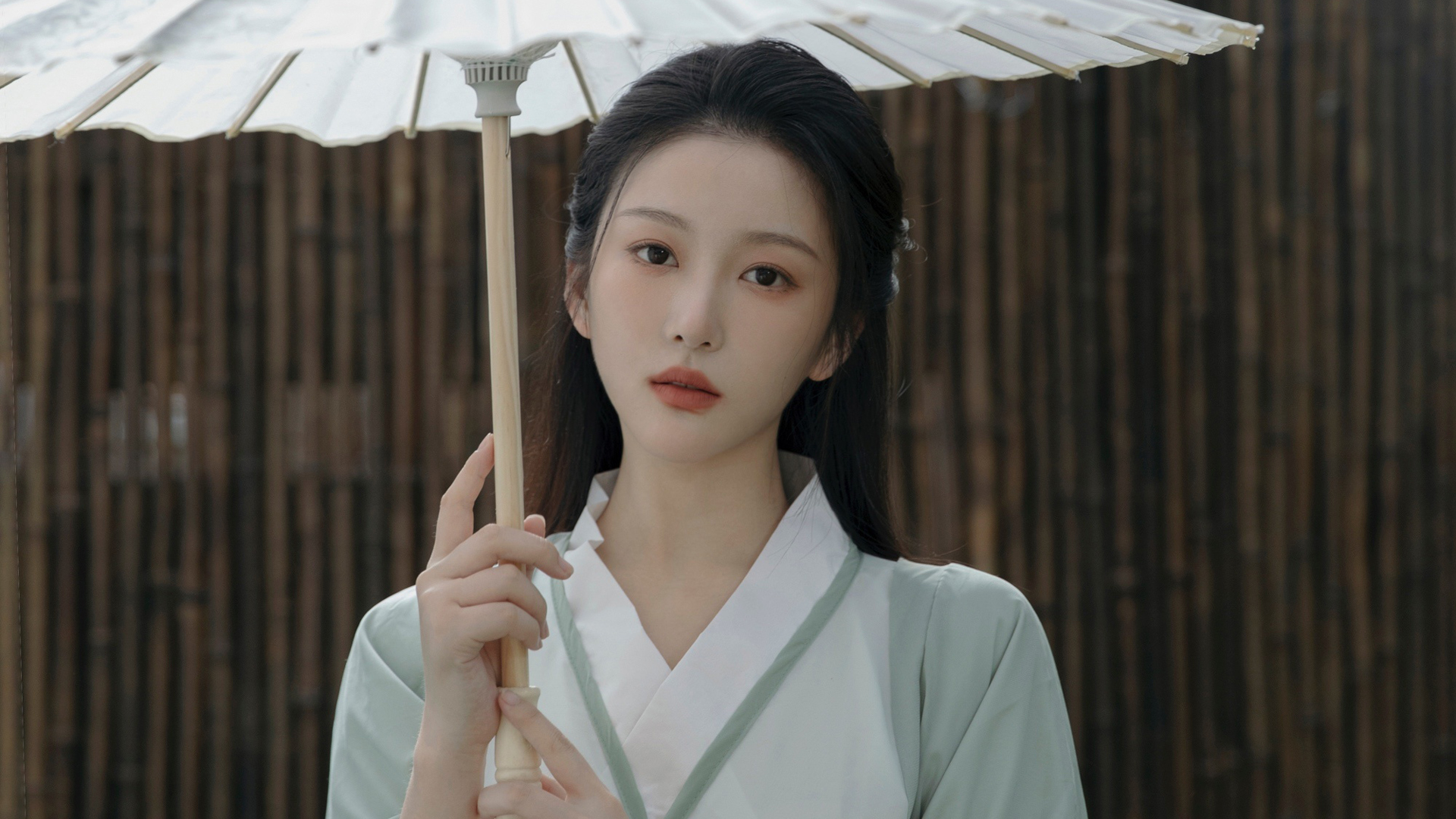 ['古风古装清纯汉服美女曹婉瑾高清4K壁纸']