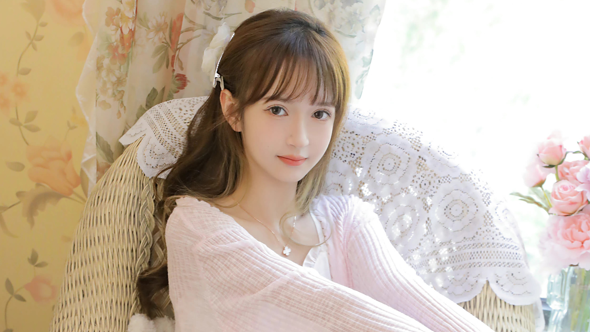 ['居家清纯可爱美女公主风桌面壁纸合集']