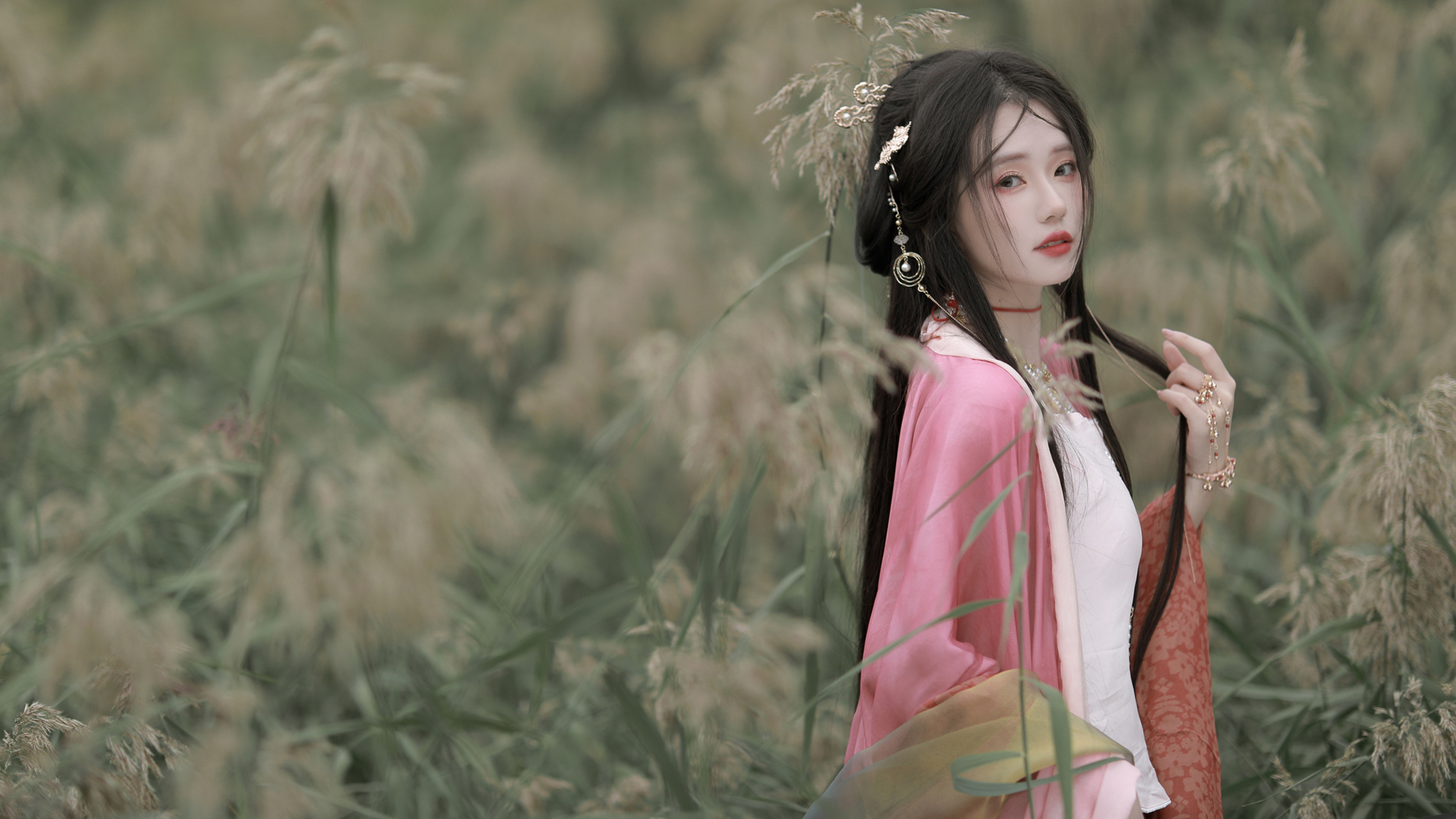 ['高清古风美女壁纸 户外摄影 唯美写真']