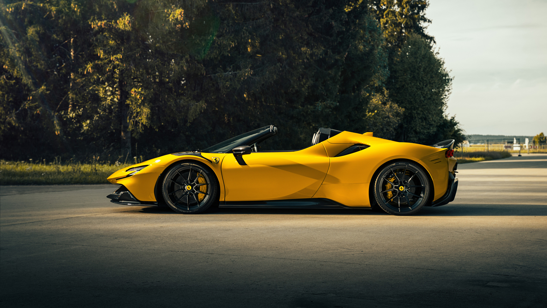 ['法拉利 Novitec SF90 Spider 改装跑车 高清壁纸']
