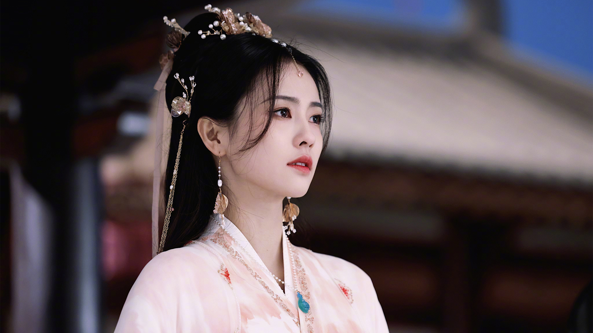 ['长月烬明 白鹿 高清壁纸 剧照 桌面壁纸']