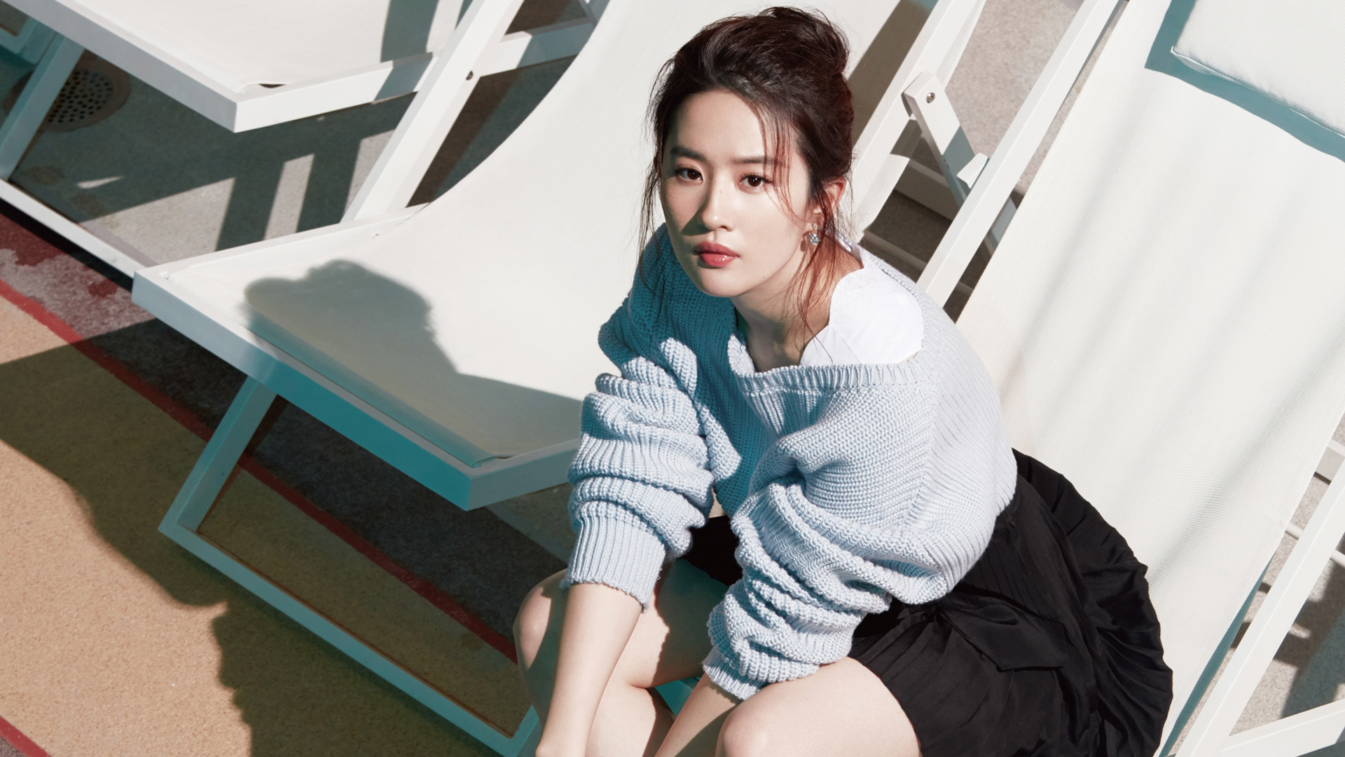 ['刘亦菲 黑色毛衣 黑色裙子 美女壁纸 高清图片']