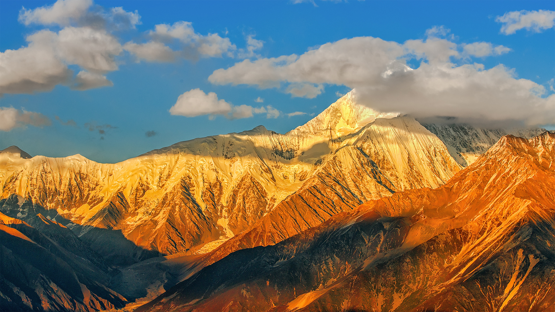 ['日照金山 高清雪山自然风光风景壁纸']