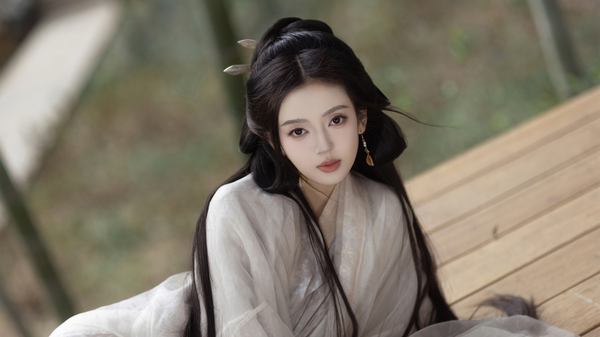 ['何瑞贤 古装美女 高清桌面壁纸 清宫造型 汉服写真 4K古风壁纸']
