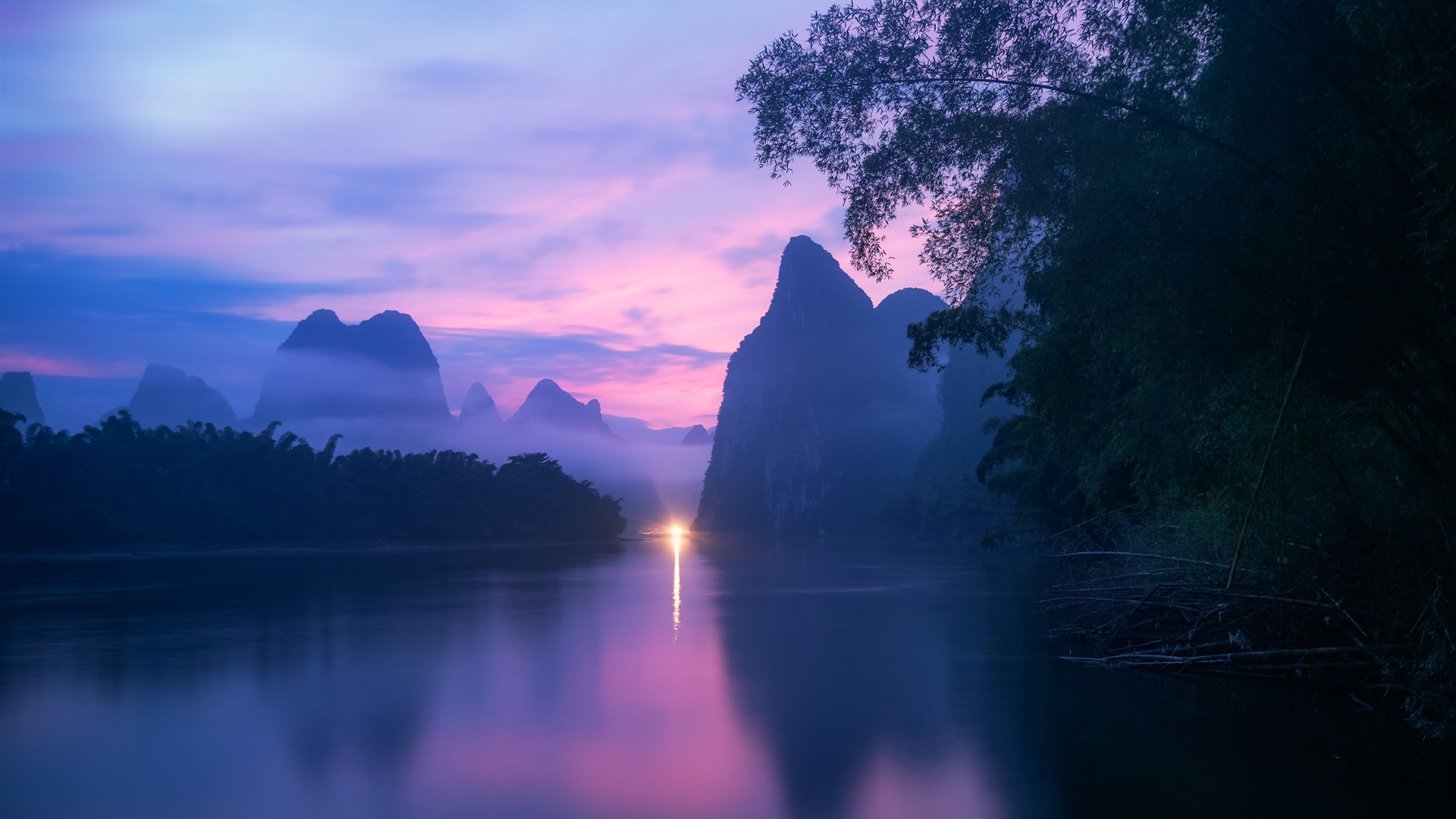 ['桂林山水风景 河山雾霭黄昏光影 电脑壁纸']