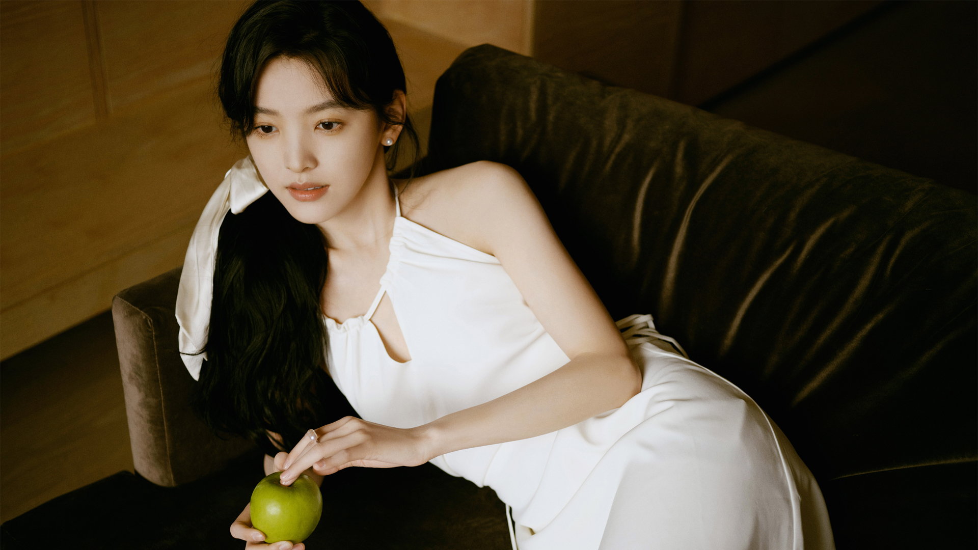 ['章若楠 白色裙子 高清壁纸 美女']
