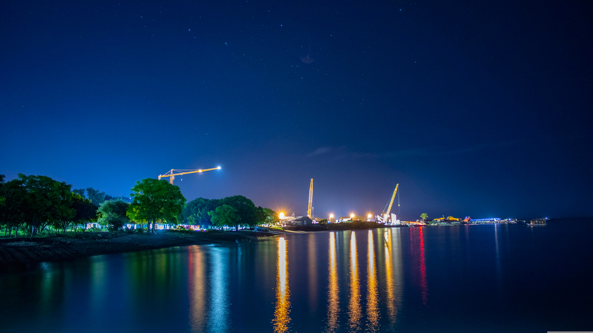 ['海滩夜景 星空 风景壁纸 高清摄影 手机壁纸']
