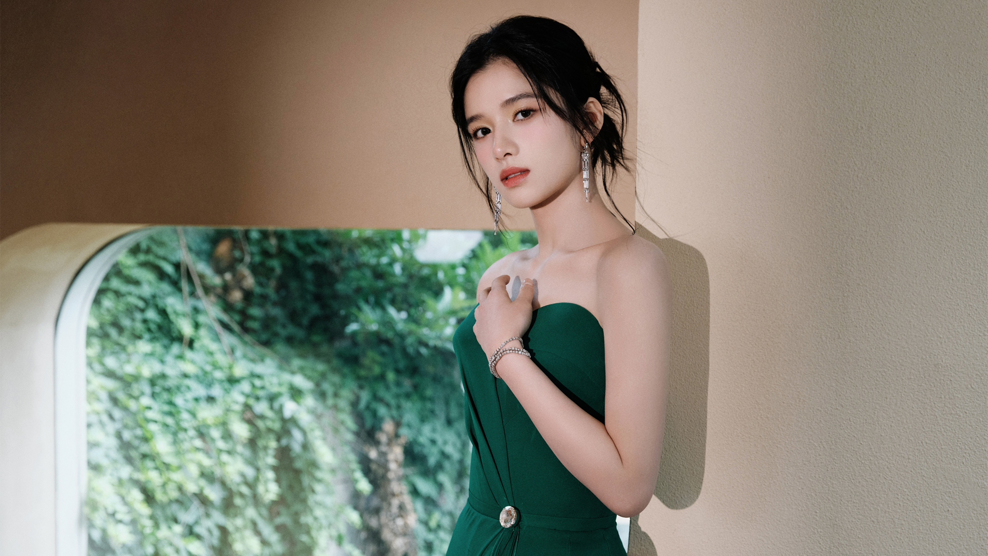 ['张婧仪 高清 美女壁纸 电脑壁纸']