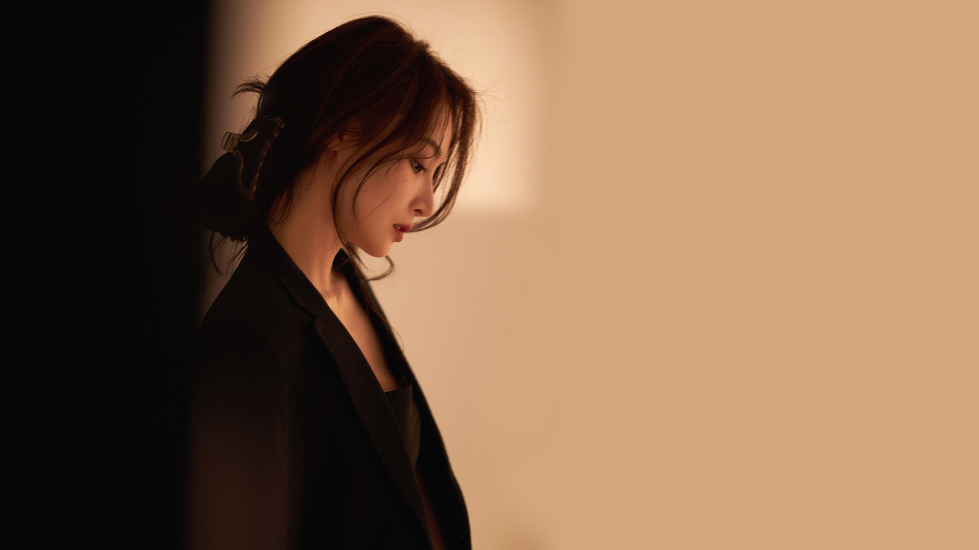 ['隆妮 美女 壁纸 高清 隆妮写真 明星桌面壁纸']