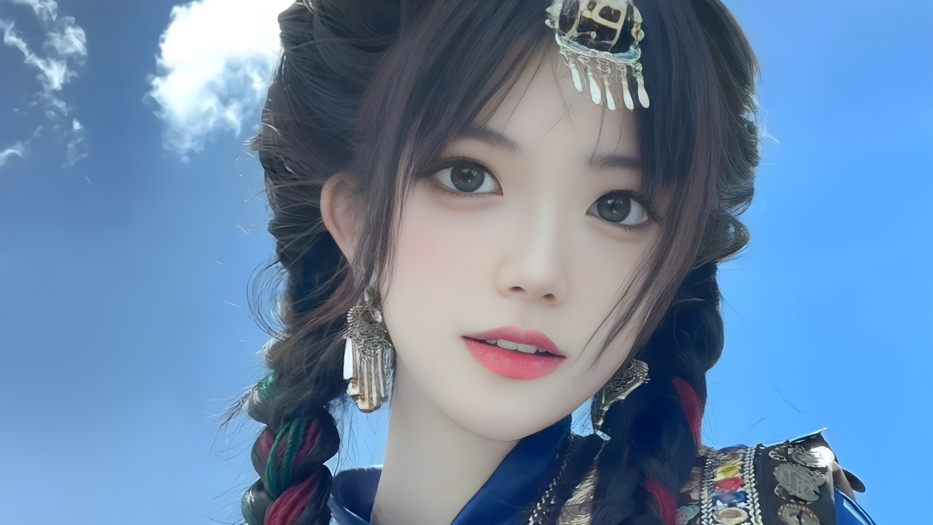 ['少数民族服饰 可爱美女 写真 高清壁纸']