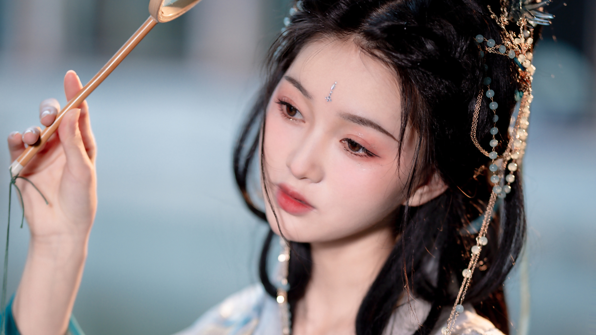 ['古装美女 长发 高清 电脑壁纸 唯美 古典 桌面壁纸']