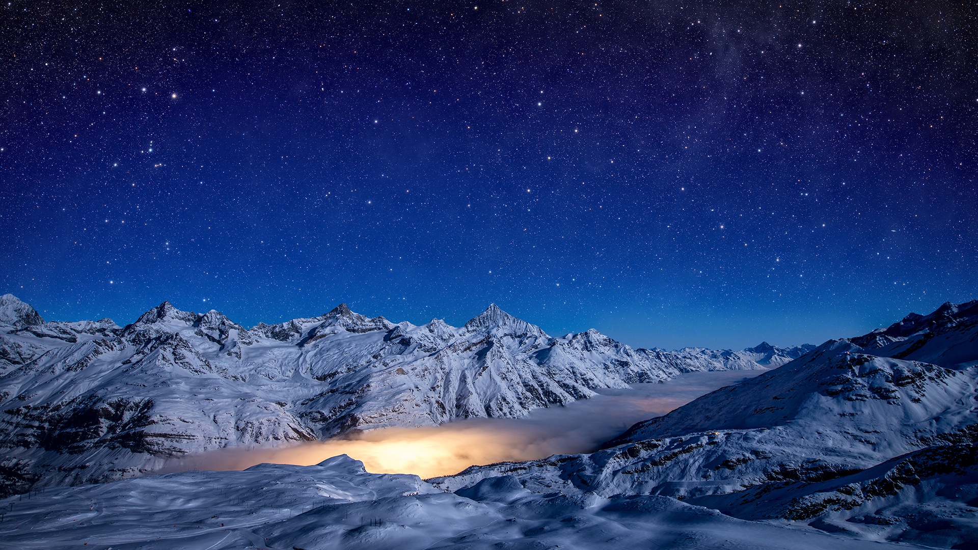 ['瑞士阿尔卑斯山冬季星空夜景雪景壁纸']