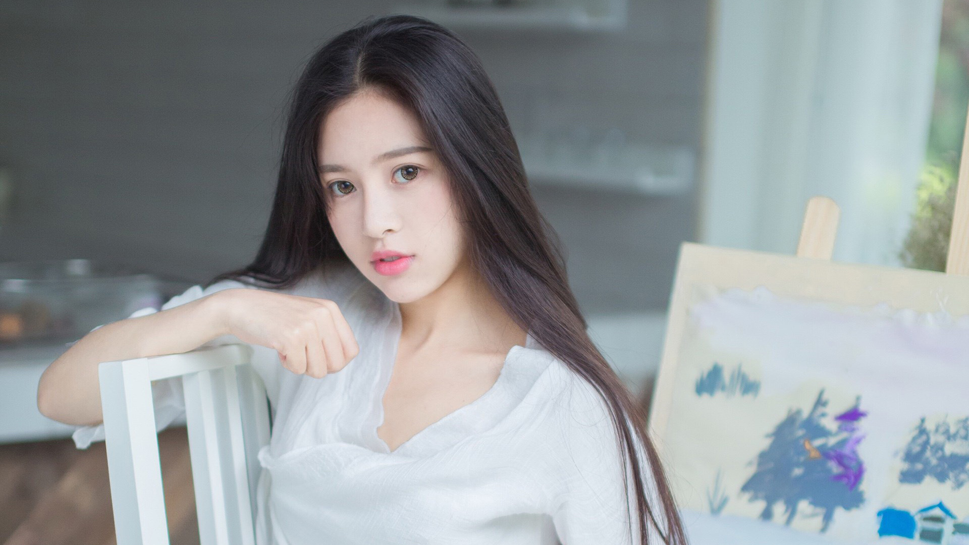 ['长发美女白色连衣裙桌面壁纸高清唯美4K']