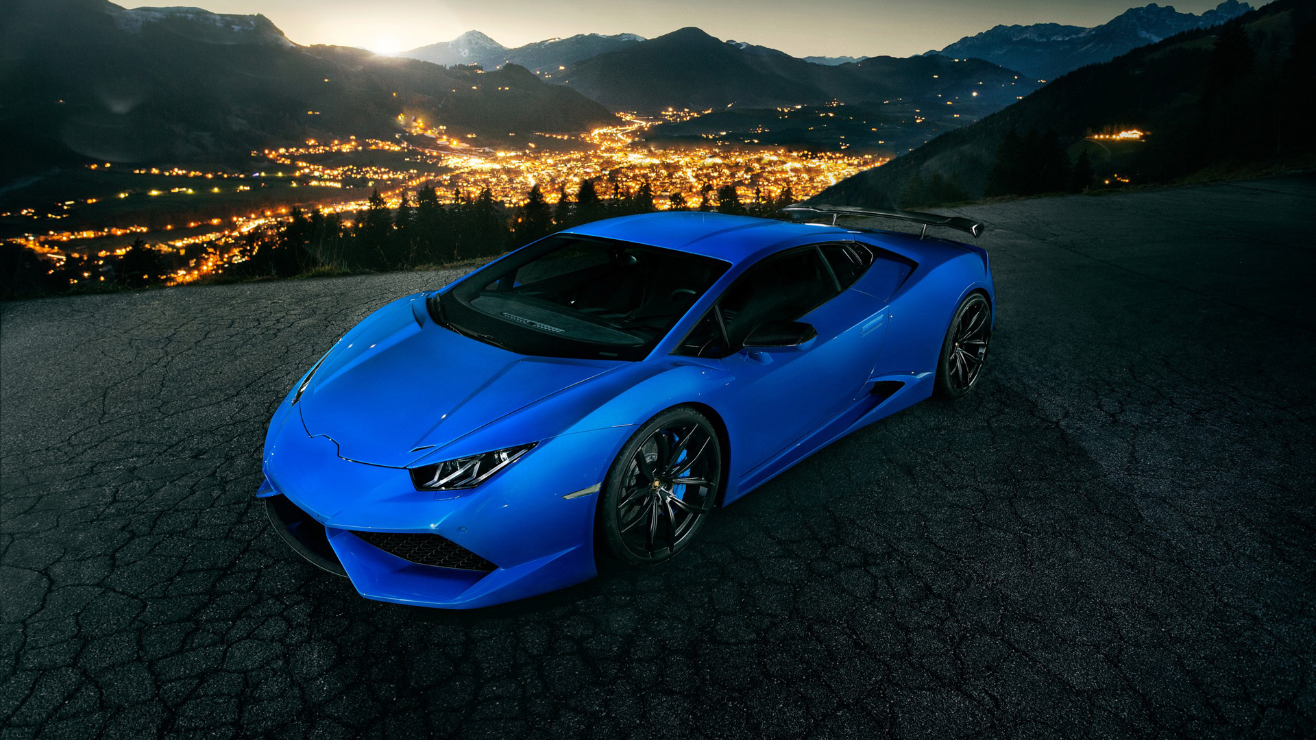 ['NOVITEC Torado 兰博基尼 Huracan 蓝色 4K 桌面壁纸']