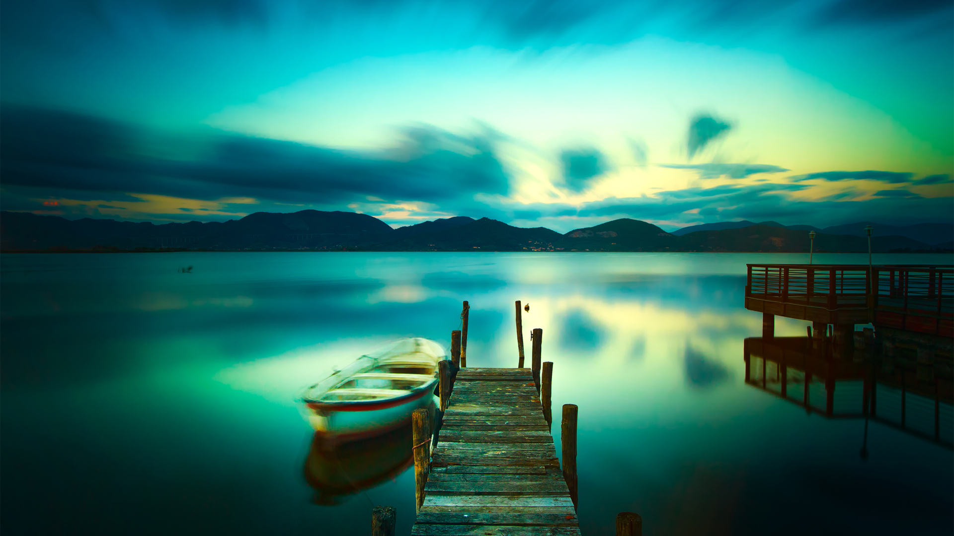 ['码头 湖面 船 风景 壁纸']