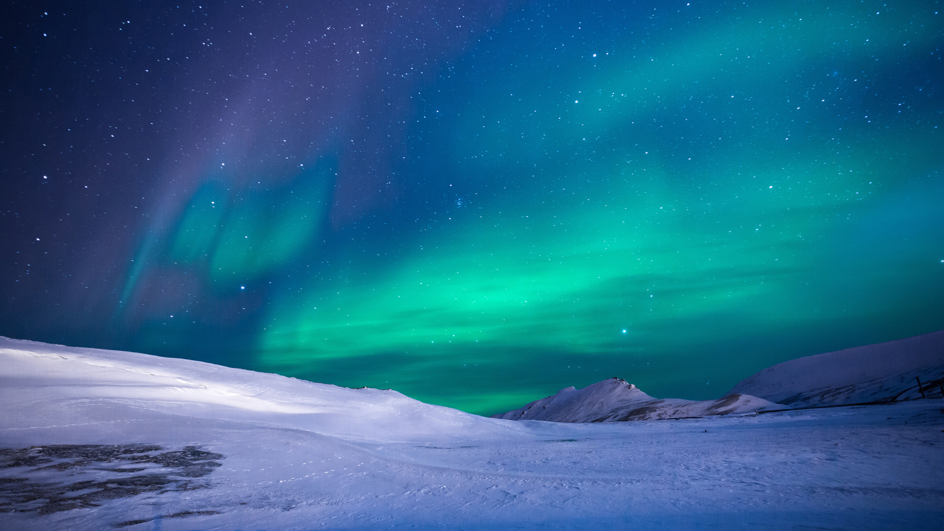 ['极光 星空 雪地 风景 高清 2k 壁纸']