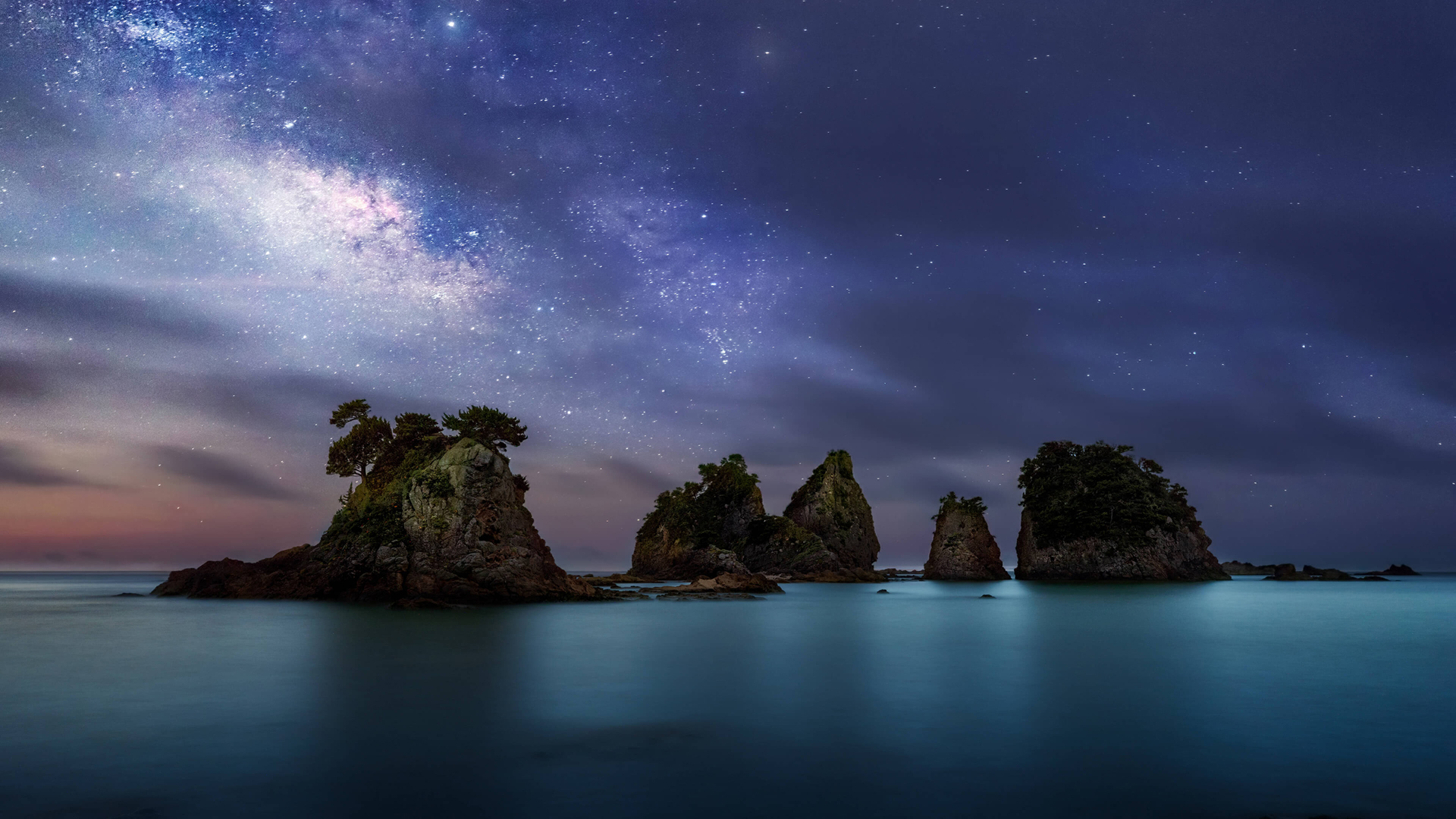 ['星空 大海 海上石头 树 高清风景壁纸']