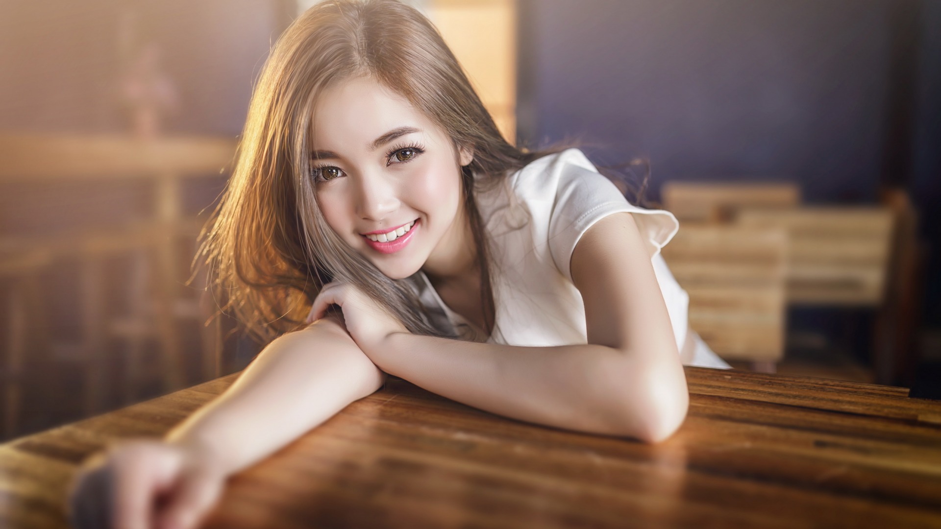 ['高清 美女 桌面壁纸 推荐 清纯 微笑 4K 写真']