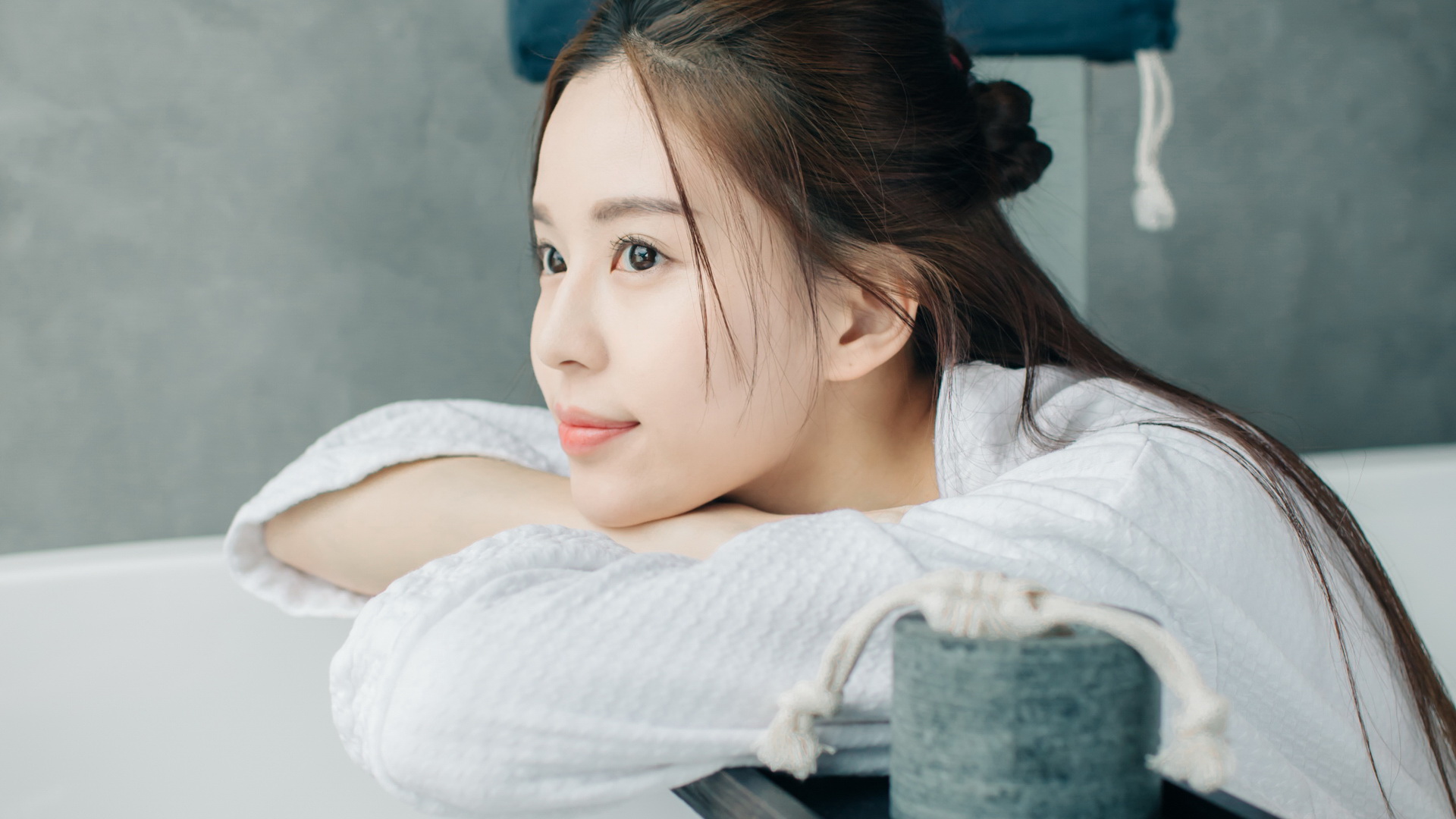 ['美女 温心 Swan 桌面壁纸 高清 清纯']