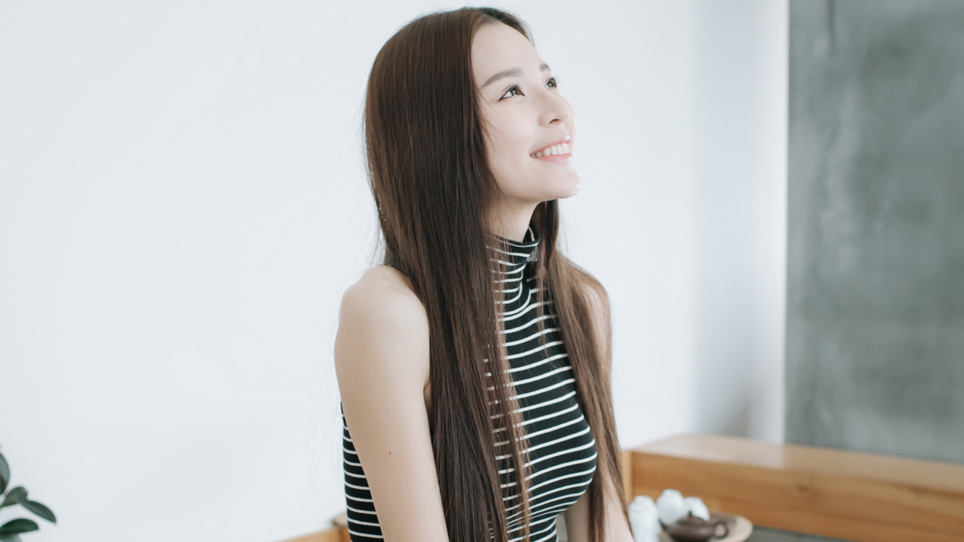 ['温心 Swan 清纯美女桌面壁纸 高清下载']