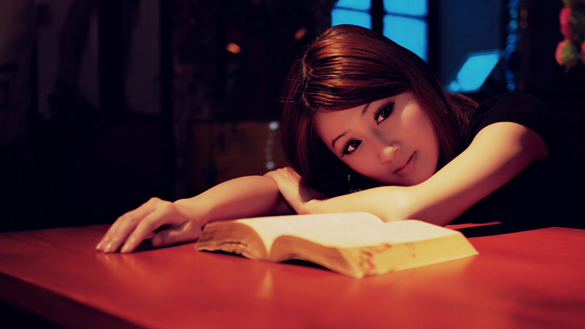 ['夜晚 思念 美女 桌面壁纸 高清 伤感 手机壁纸']