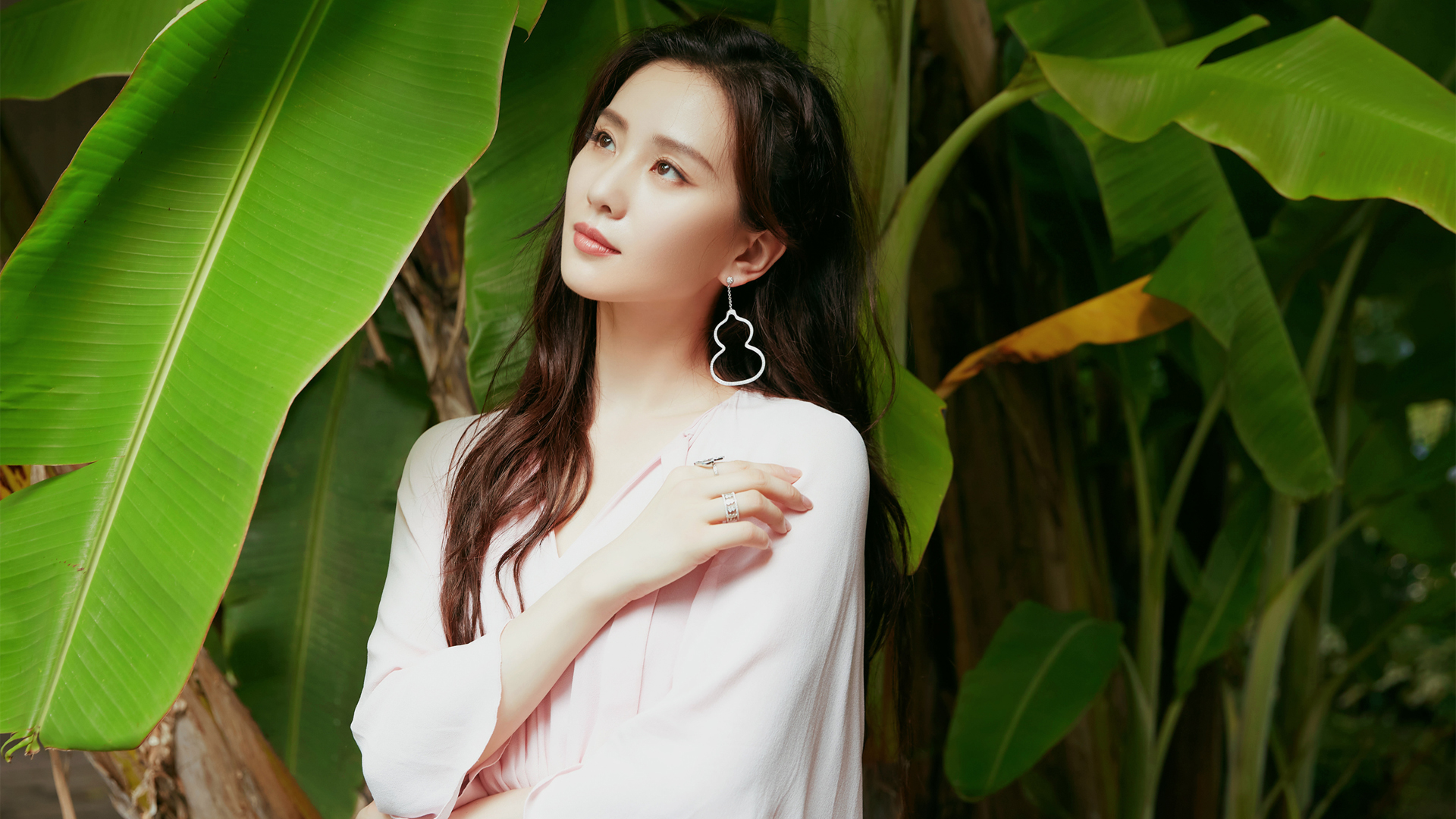 ['刘诗诗 素颜 长发 户外 唯美写真 高清壁纸']