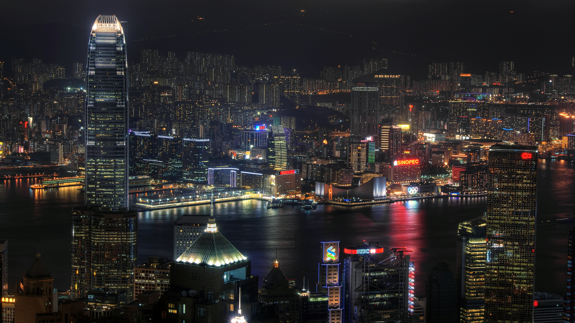 ['香港金融中心 高清夜景 桌面壁纸 电脑壁纸']