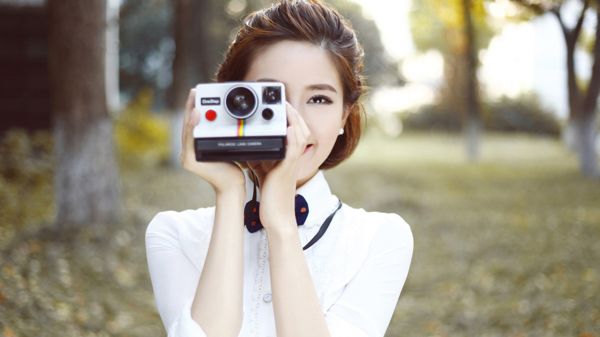 ['森系 小清新 美女 壁纸 高清 写真 相机 女孩']