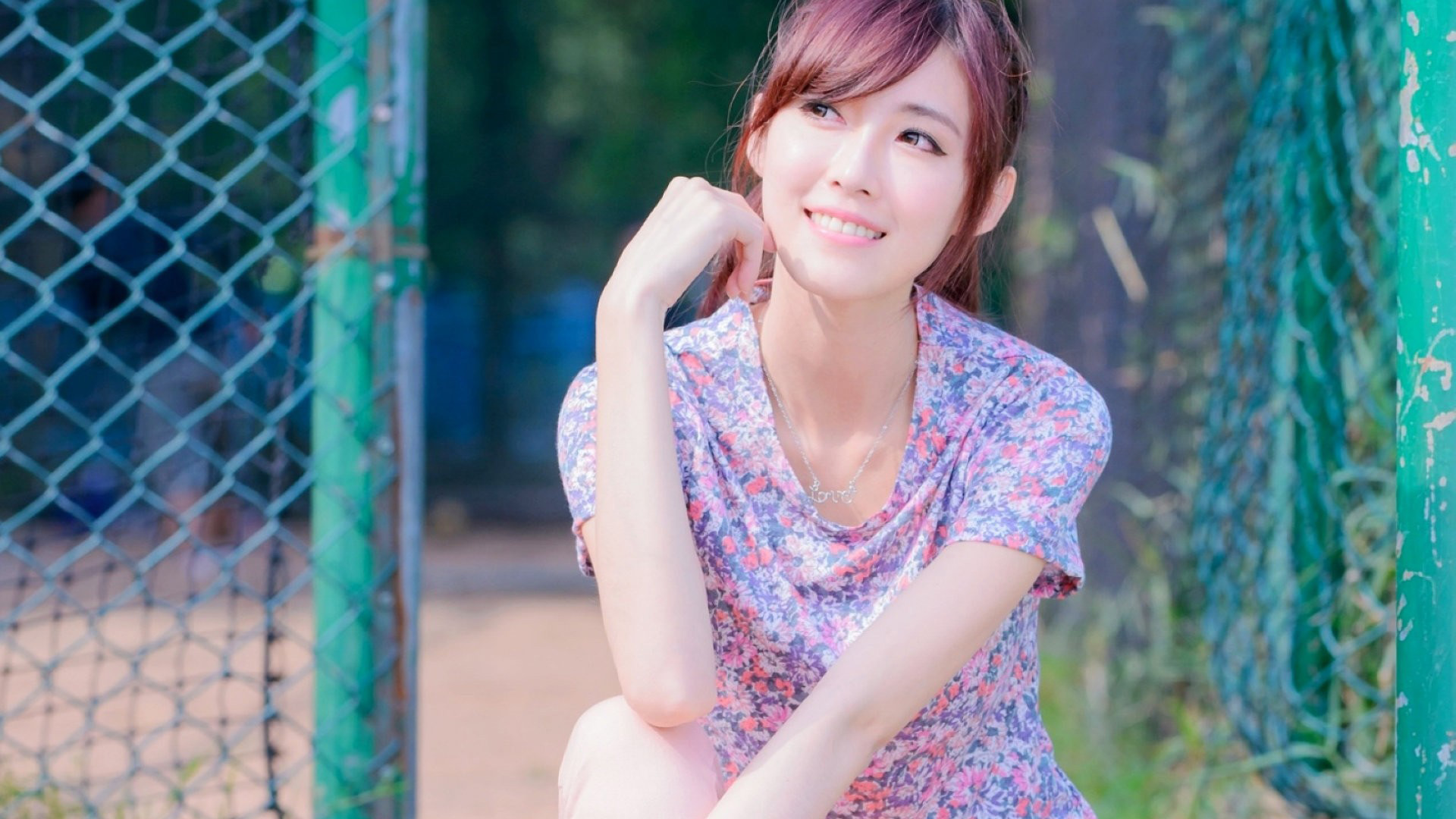 ['运动美女户外运动高清壁纸']