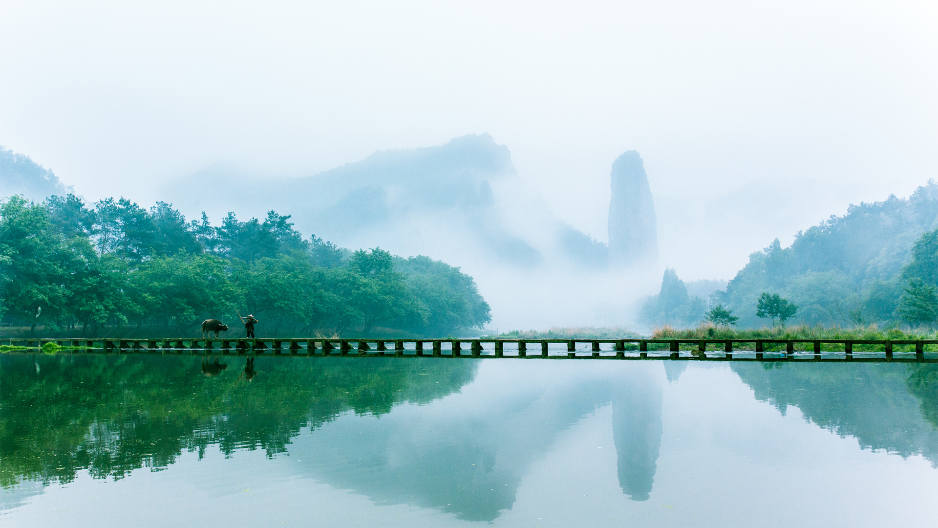 ['清明节中国风水墨山水高清风景壁纸']