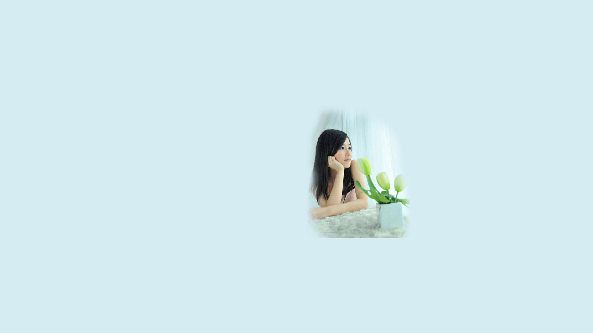 ['清纯美女电脑壁纸 高清桌面 养眼可爱']