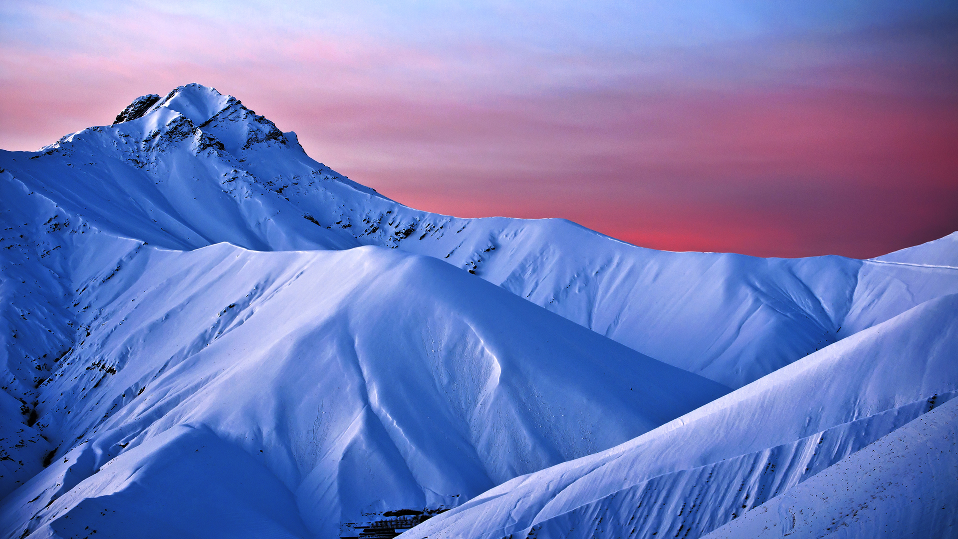 ['伊朗德黑兰 雪峰 蓝色的早晨 桌面壁纸高清']