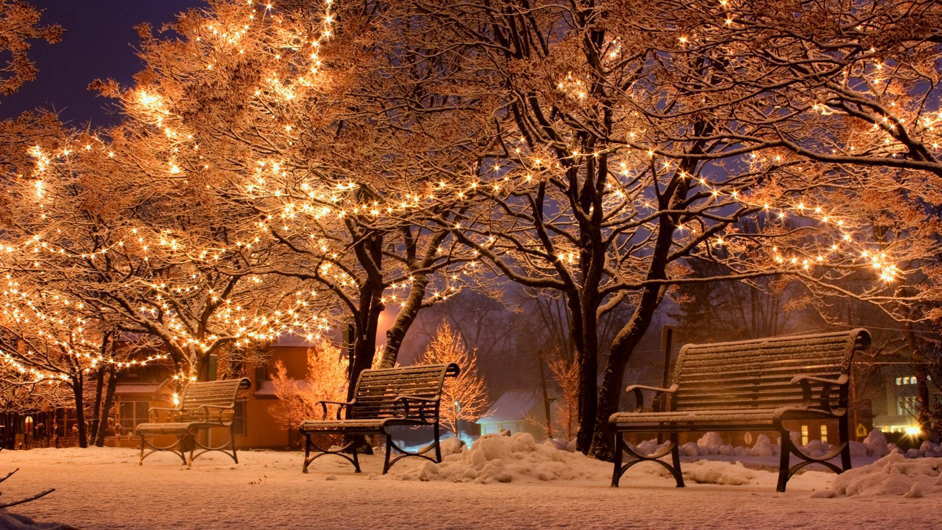 ['冬季 雪景 路灯 城市夜景 街道壁纸']
