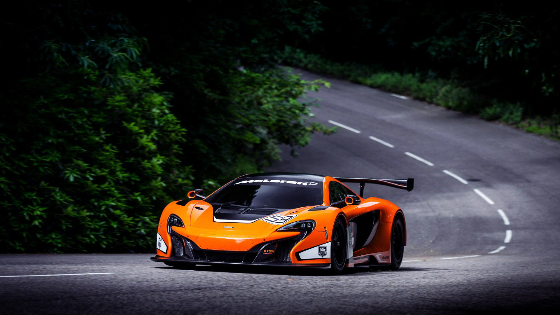 ['迈凯轮650S GT3 超级跑车转弯高清壁纸']