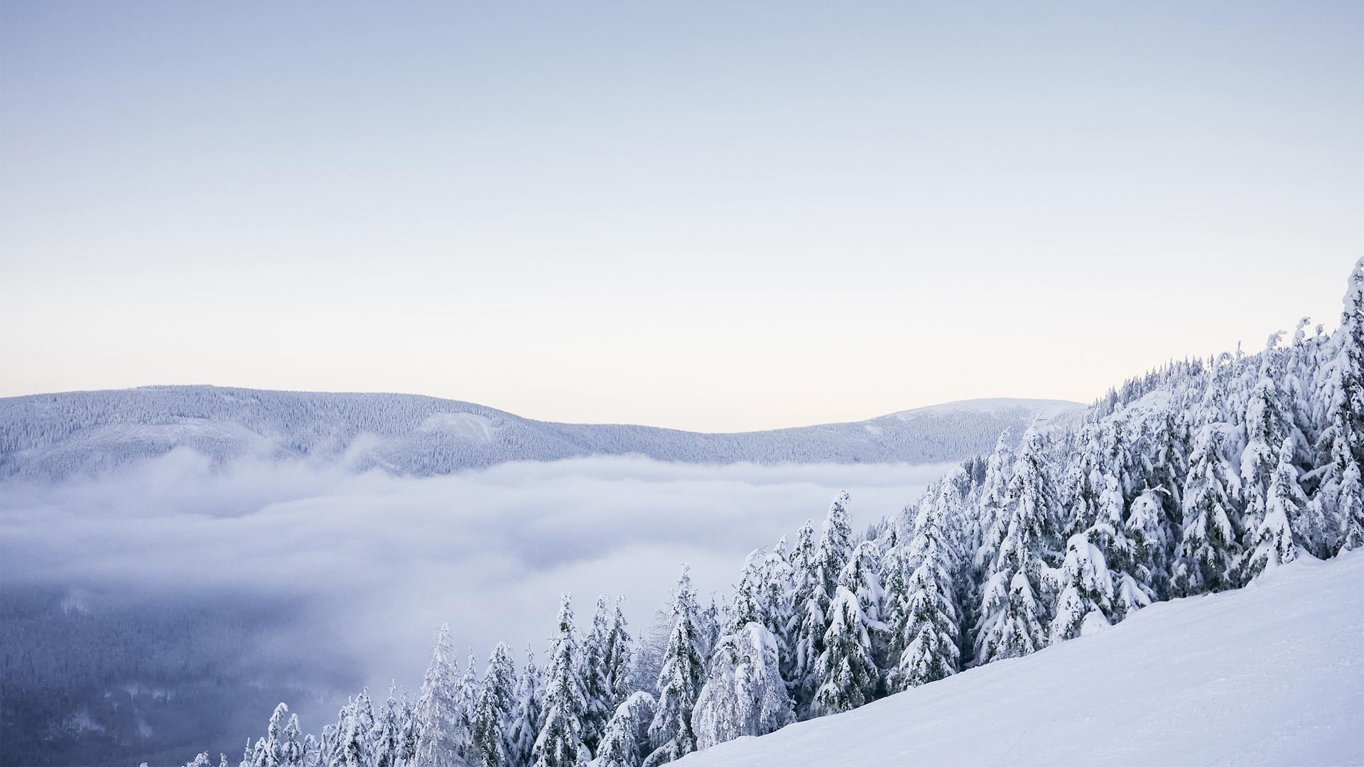 ['冬季雪山雪景风景壁纸']